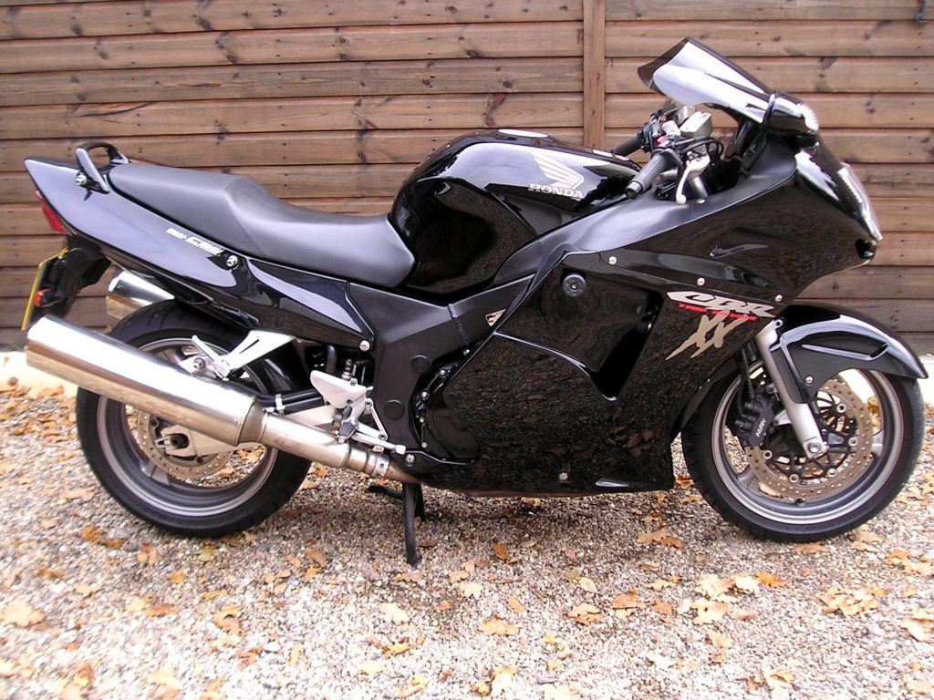 Honda cbr1100xx габариты